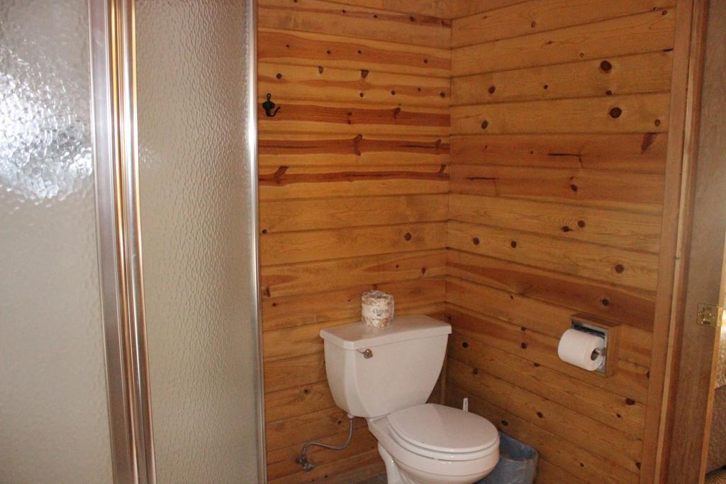 Twin Lakes Resort Bridgeport Rom bilde