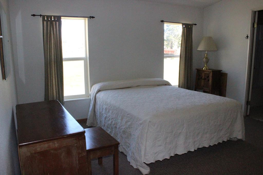 Twin Lakes Resort Bridgeport Rom bilde